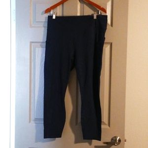 Fabletics 7/8 leggings with side pockets